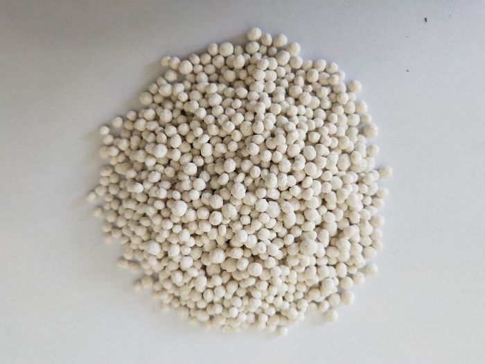 對(duì)輥造粒機(jī)物料