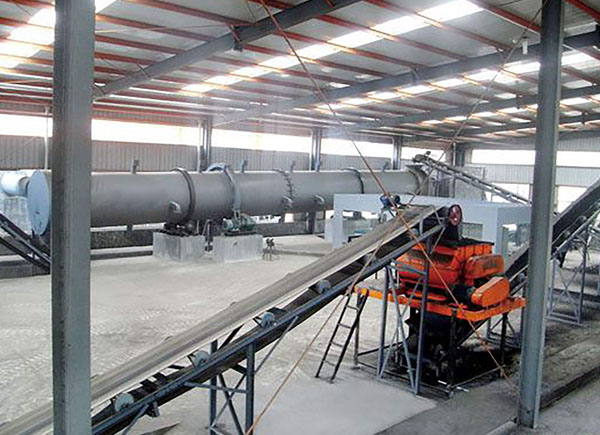 豬糞有機肥生產(chǎn)線設備實拍