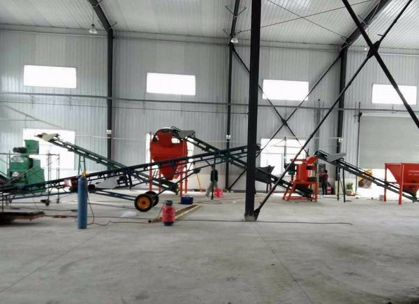 一套中型的豬糞有機(jī)肥發(fā)酵設(shè)備多少錢？