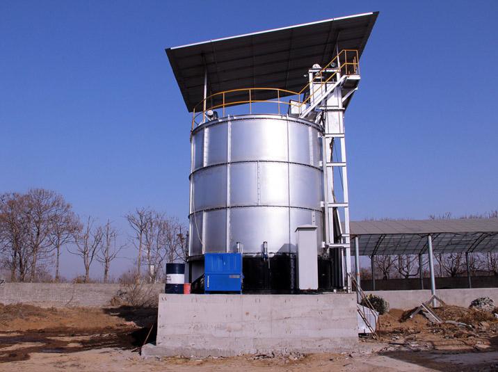 有機肥立式好氧發(fā)酵罐的工作原理是什么？適用于哪些養(yǎng)殖場使用？