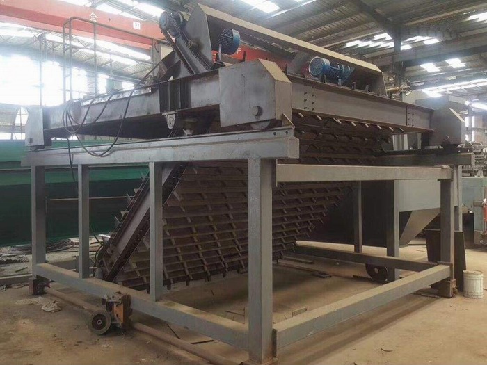 條垛式有機(jī)肥翻堆機(jī)開機(jī)前需要注意哪些問題？