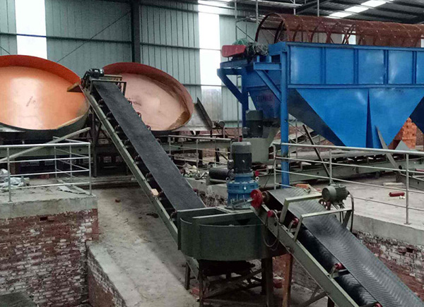 初次操作有機(jī)肥生產(chǎn)設(shè)備注意哪些事項(xiàng)？